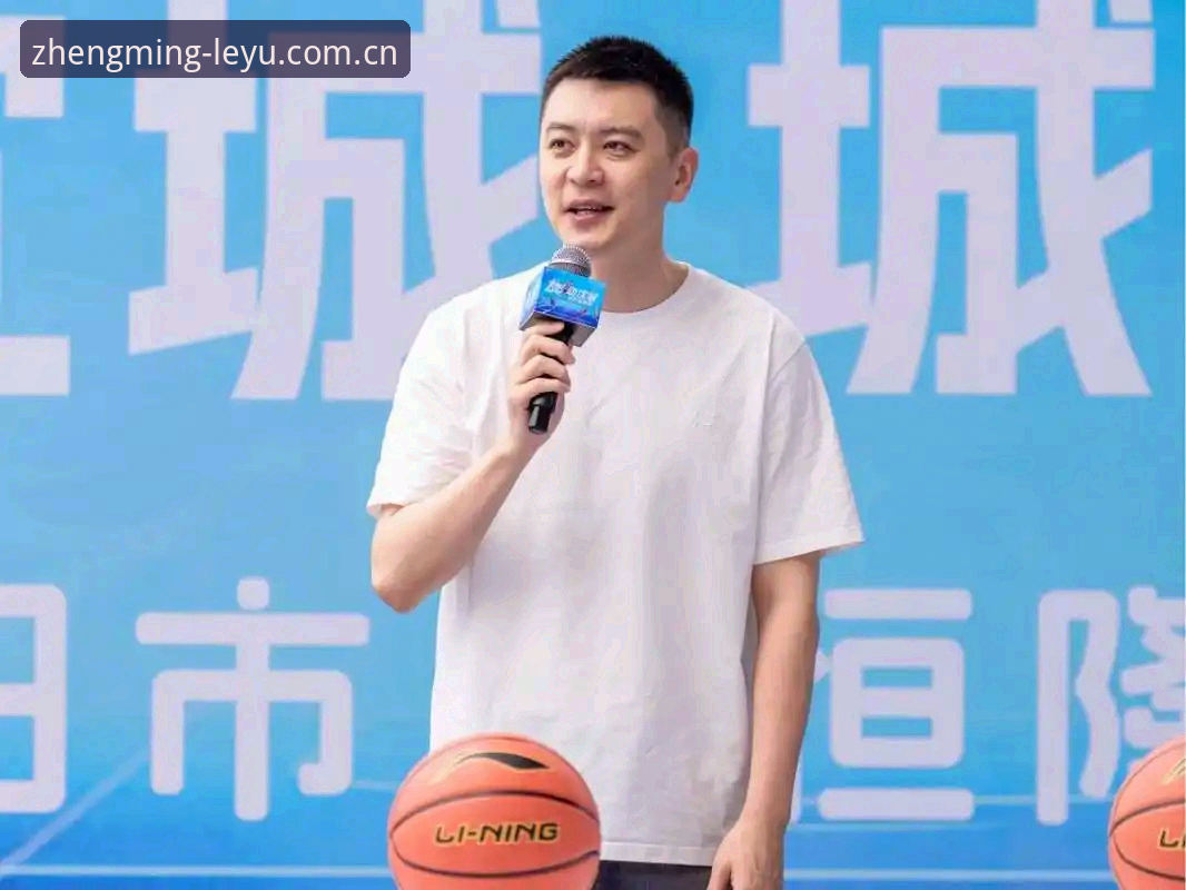 杨鸣分析C罗压力与前锋进球潮，乐鱼体育平台观赛体验详解